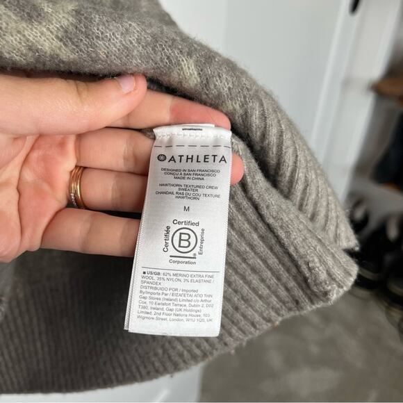 Athleta Hawthorn Animal Printed Beige Textured Crewneck Sweater Size Medium - Picture 5 of 6